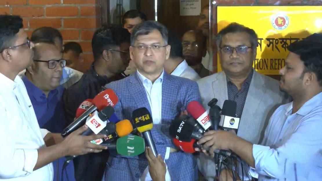 উপ-রাষ্ট্রপতি ও উপ-প্রধানমন্ত্রীসহ ৬২ প্রস্তাবনা দিলো বিএনপি